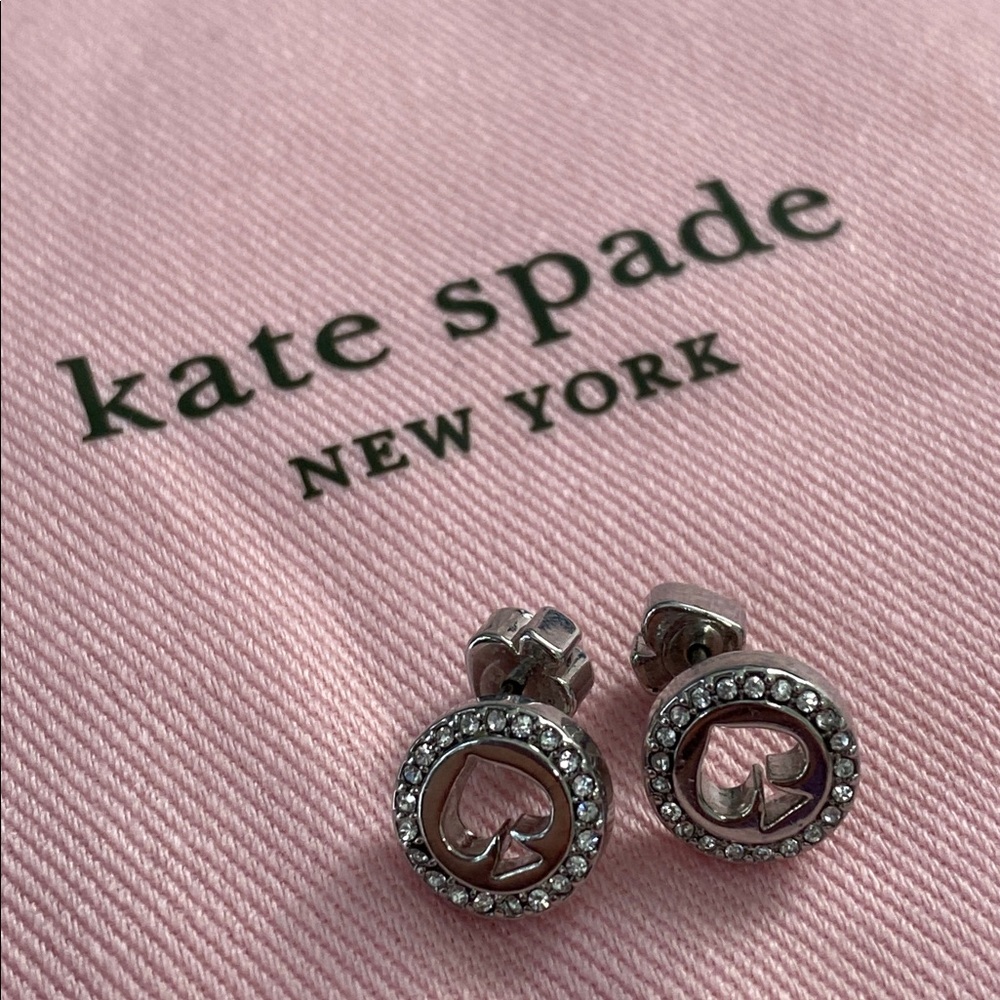 Kate Spade Sparkle Silver Spot the Spade Pave Halo Heart Stud Earrings Dust Bag - Picture 5 of 16
